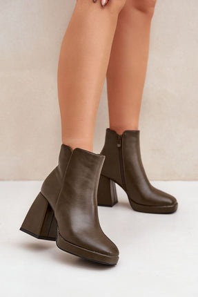Heel boots Step in style