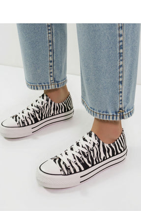 Sneakers model 210202 Inello