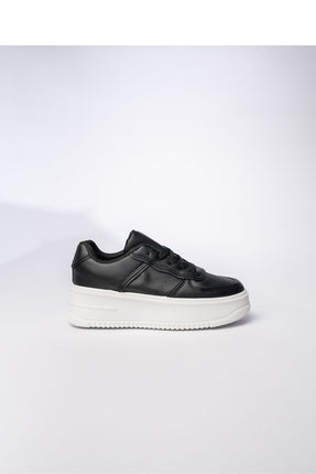Sport Shoes model 210575 Inello