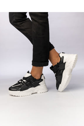 Sport Shoes model 210584 Inello