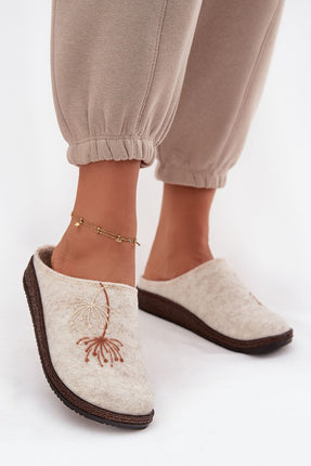 Slippers model 220065 Step in style