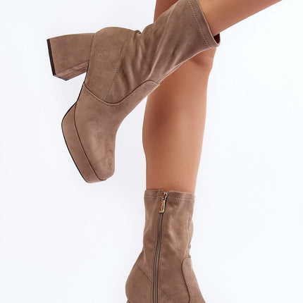 Heel boots Step in style