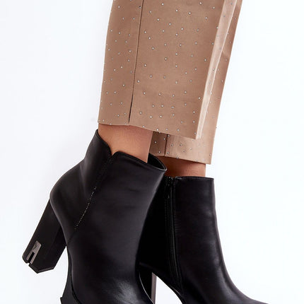 Heel boots Step in style