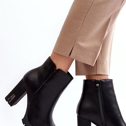 Heel boots Step in style
