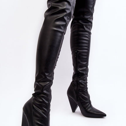 Musketeer boots Step in style
