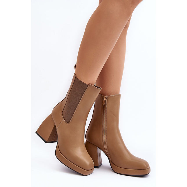 Heel boots Step in style