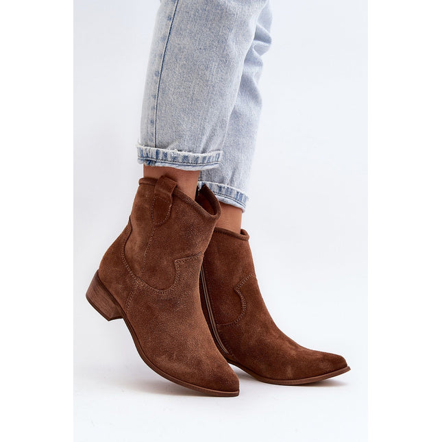 Heel boots Step in style