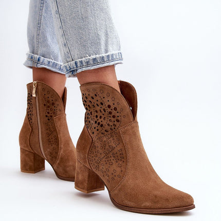 Heel boots Step in style