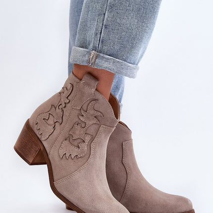 Heel boots Step in style