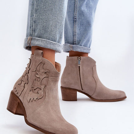 Heel boots Step in style