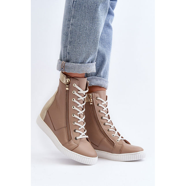 Wedge heel sneakers Step in style