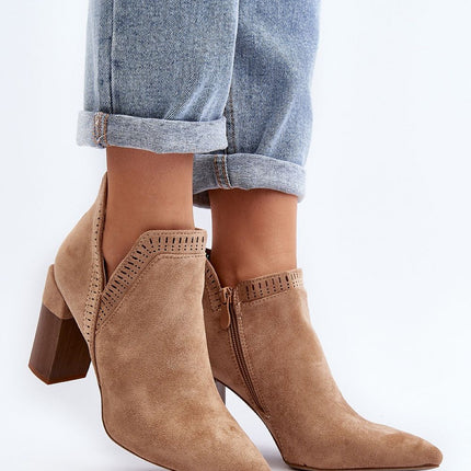 Heel boots Step in style