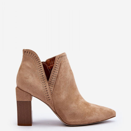 Heel boots Step in style
