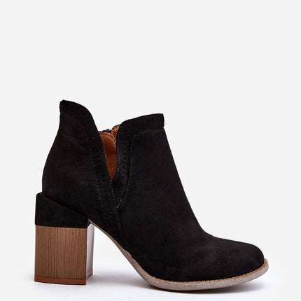 Heel boots Step in style
