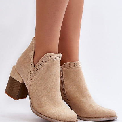 Heel boots Step in style