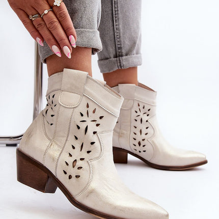 Heel boots Step in style