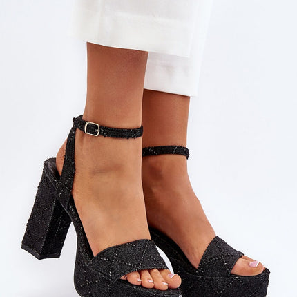 Heel sandals Step in style