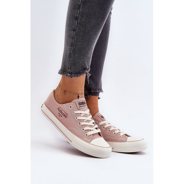 Sneakers Step in style