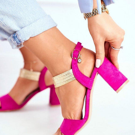 Heel sandals Step in style