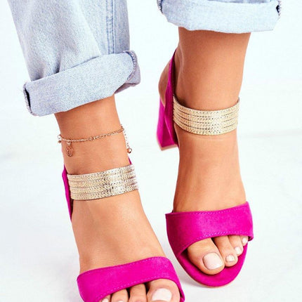 Heel sandals Step in style
