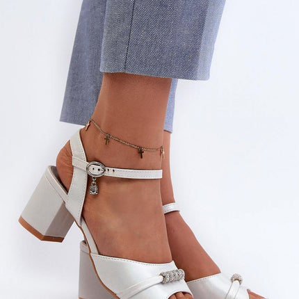 Heel sandals Step in style