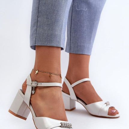 Heel sandals Step in style