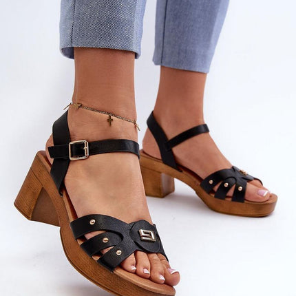 Heel sandals Step in style