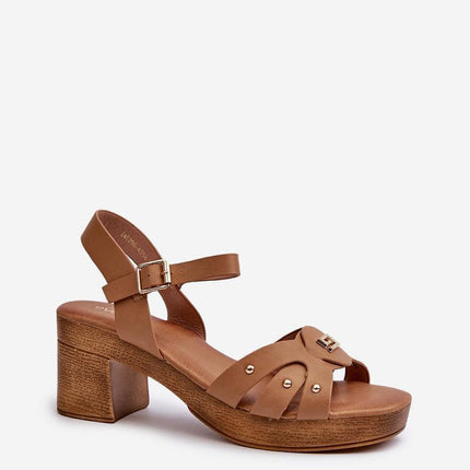 Heel sandals Step in style