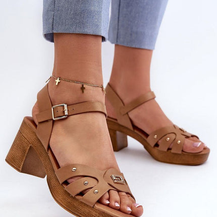 Heel sandals Step in style
