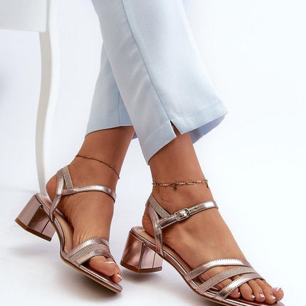 Heel sandals Step in style
