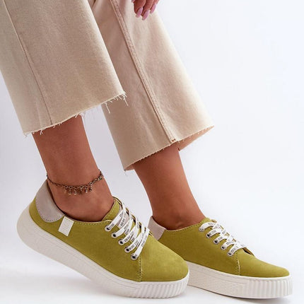 Sneakers Step in style
