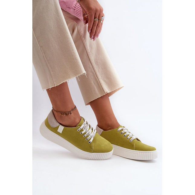 Sneakers Step in style