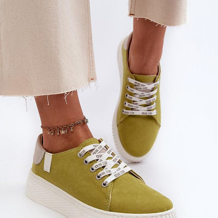 Sneakers Step in style