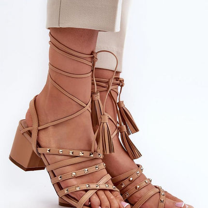 Heel sandals Step in style