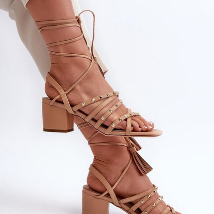 Heel sandals Step in style