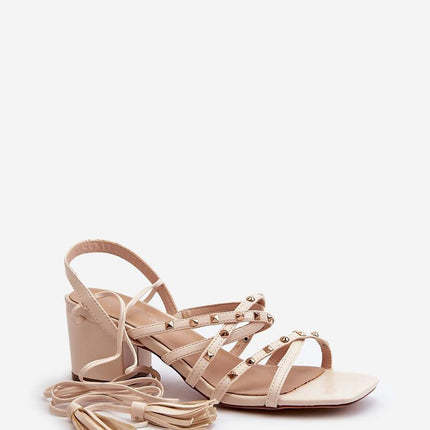Heel sandals Step in style
