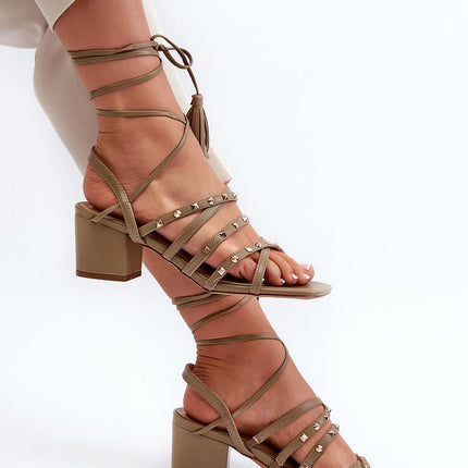 Heel sandals Step in style