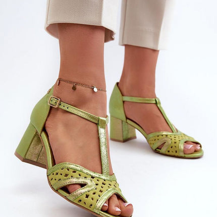 Heel sandals Step in style