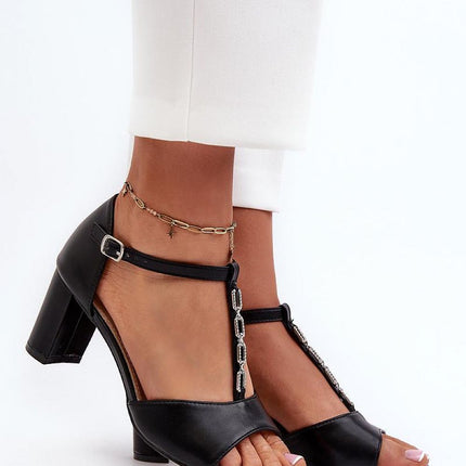 Heel sandals Step in style