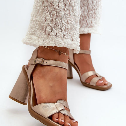 Heel sandals Step in style