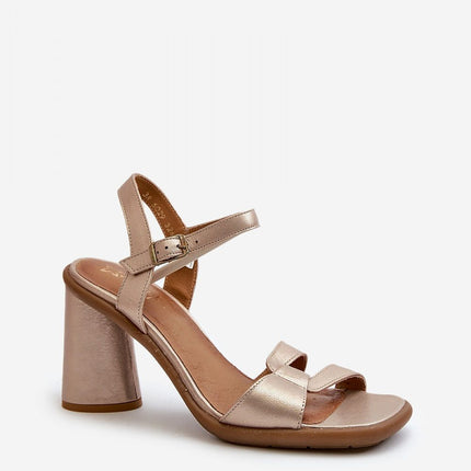Heel sandals Step in style