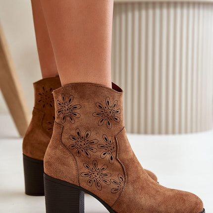 Heel boots Step in style