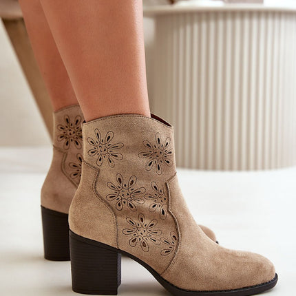 Heel boots Step in style