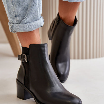 Heel boots Step in style