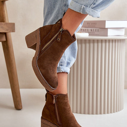 Heel boots Step in style