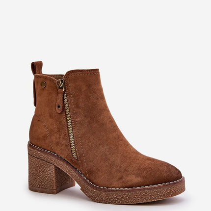 Heel boots Step in style