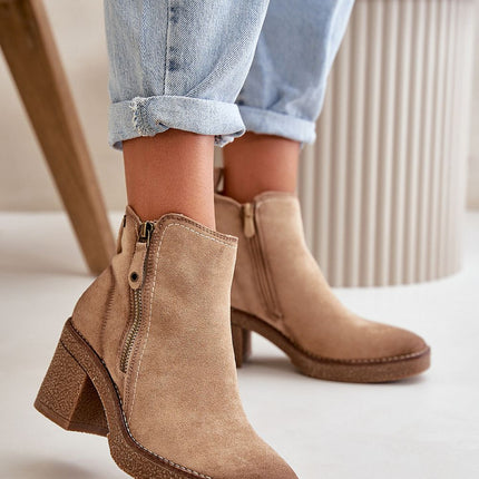 Heel boots Step in style