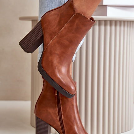 Heel boots Step in style
