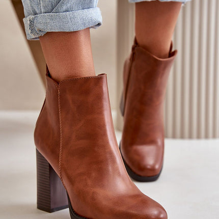Heel boots Step in style