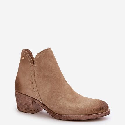 Heel boots Step in style